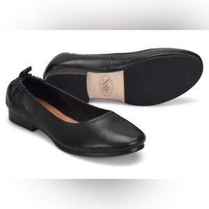 Sofft Kenni scrunch-back ballet flat in black leather size 8